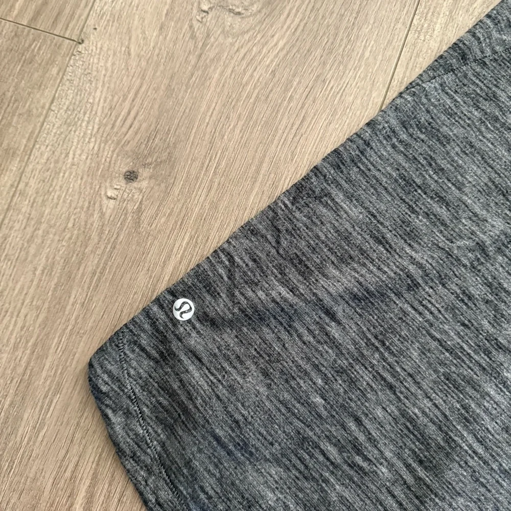 Lululemon Meant To Move Tee Heathered Black